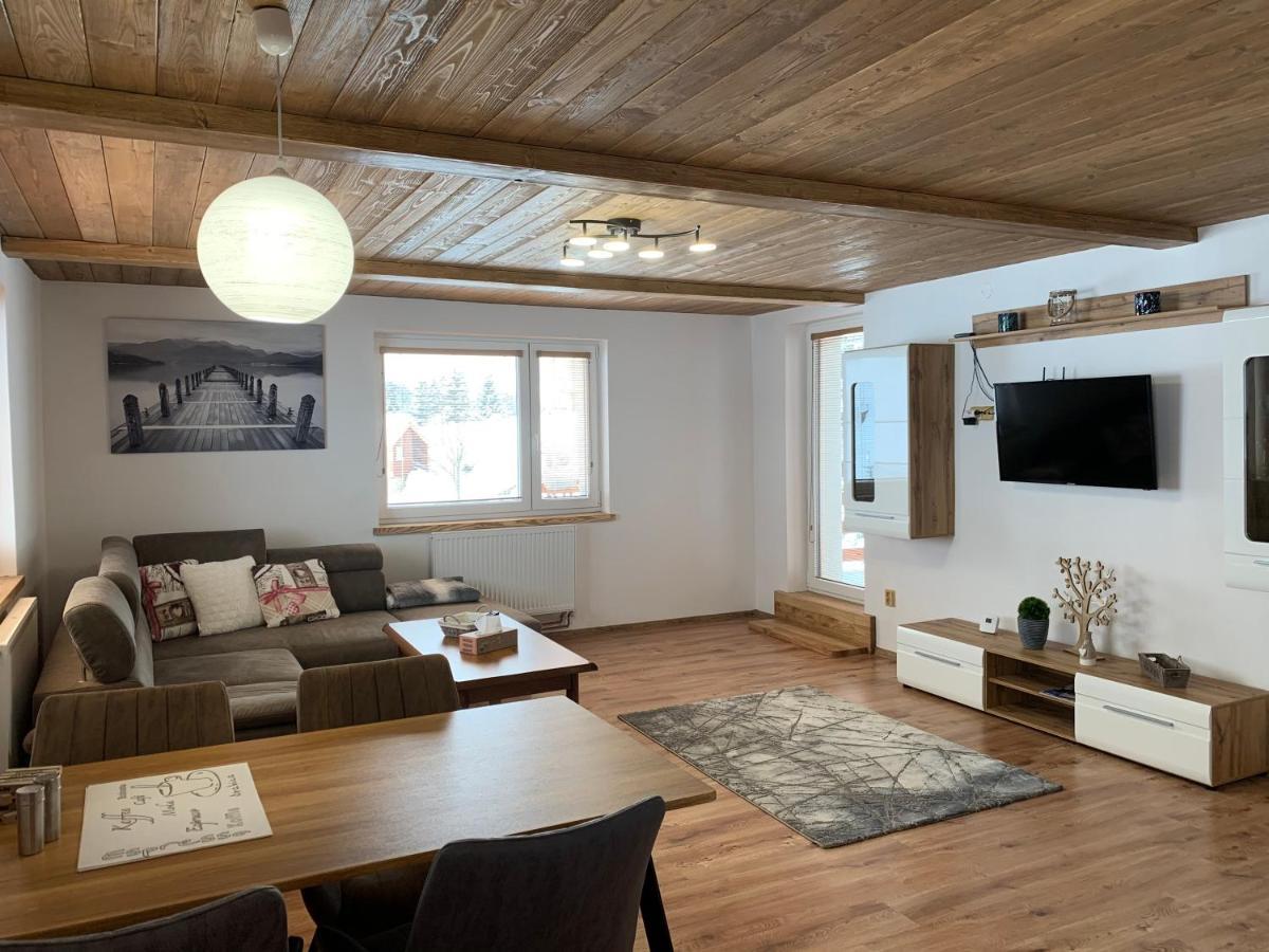 Apartmany Alliss ฮาร์ราคอฟ ภายนอก รูปภาพ
