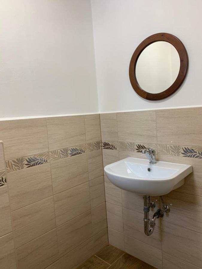 Apartmany Alliss ฮาร์ราคอฟ ภายนอก รูปภาพ