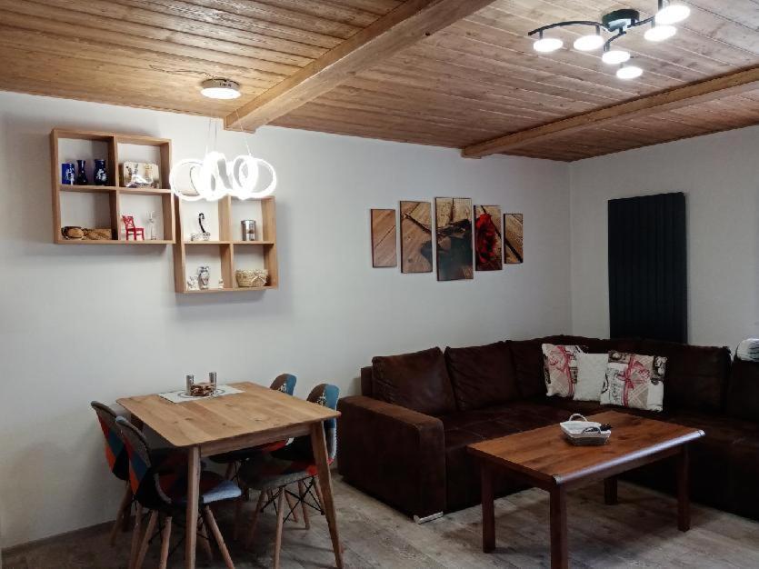 Apartmany Alliss ฮาร์ราคอฟ ภายนอก รูปภาพ