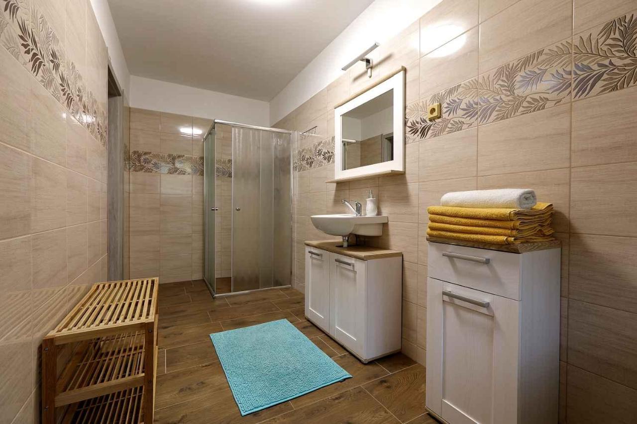 Apartmany Alliss ฮาร์ราคอฟ ภายนอก รูปภาพ